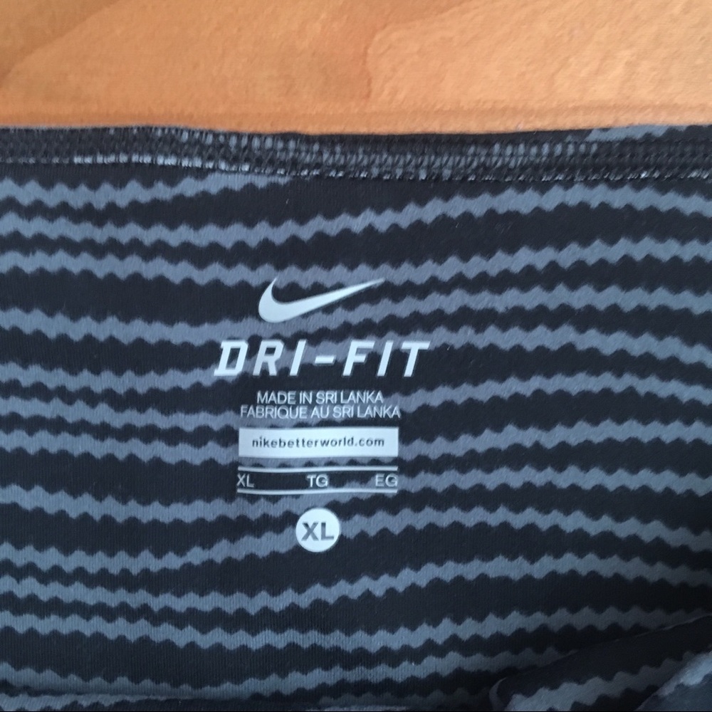Nike Legendary Engineered Swell Tights - Picture 2 of 7
